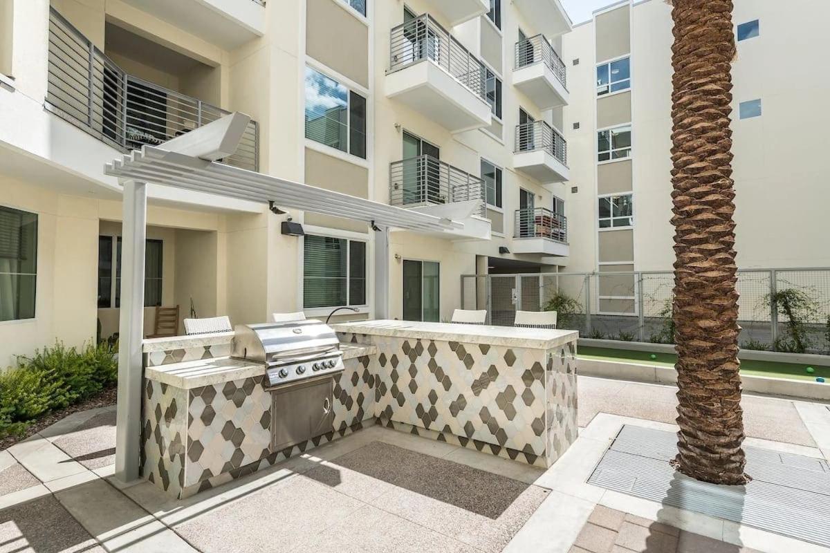 Modern Cozysuites - Paradise Under The Palm Trees! Phoenix Exterior photo